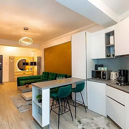 Gold House Byr S 4*