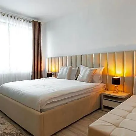 Hotel Gold House Byr S Mamaja