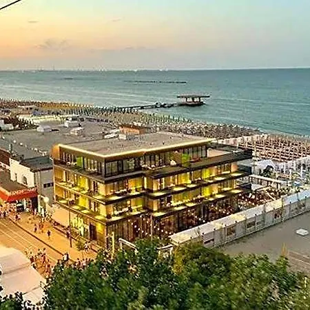 Gold House Byr S Mamaja