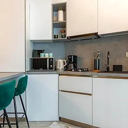 Hotel Gold House Byr S 4*